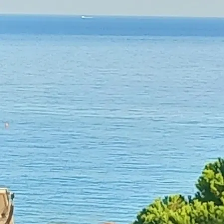 Sea View Споторно