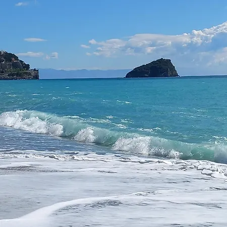 Sea View Апартаменты *