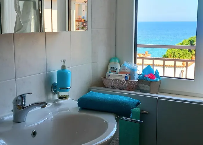 Sea View *
